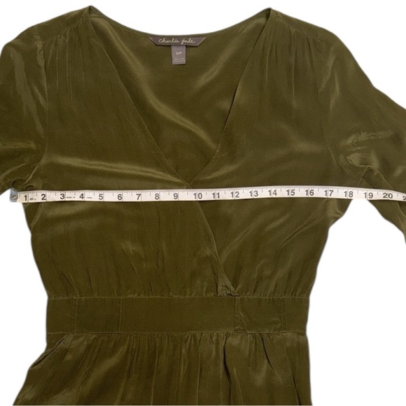 Charlie Jade Olive Green 100% Silk Romper Roll Up Sleeves & Hems Sz S - Picture 8 of 11